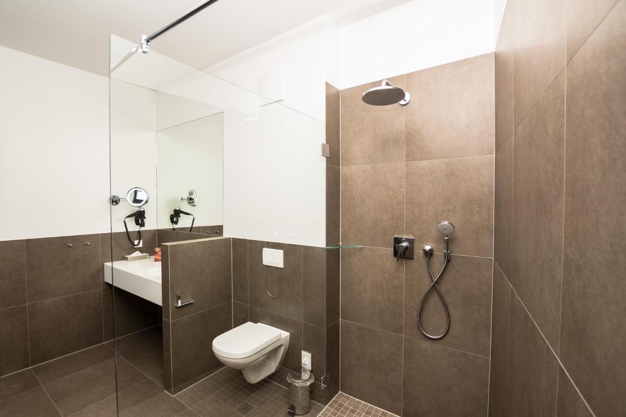 Stadthotel Reich Mellrichstadt Zewnętrze zdjęcie