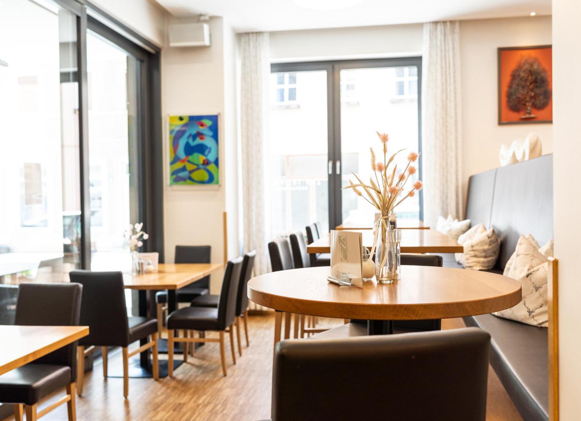 Stadthotel Reich Mellrichstadt Zewnętrze zdjęcie